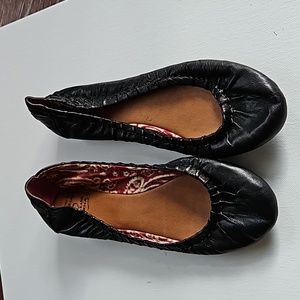 Black Lucky Brand ballet flats